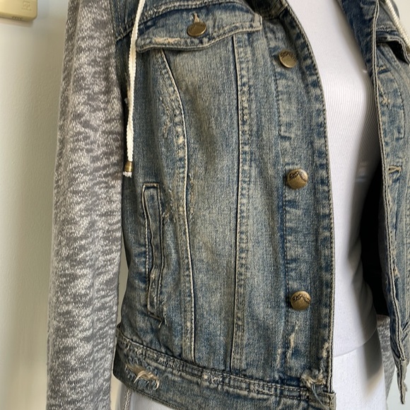Free People Jean jacket with built-in hoodie US SMALL - Picture 3 of 12
